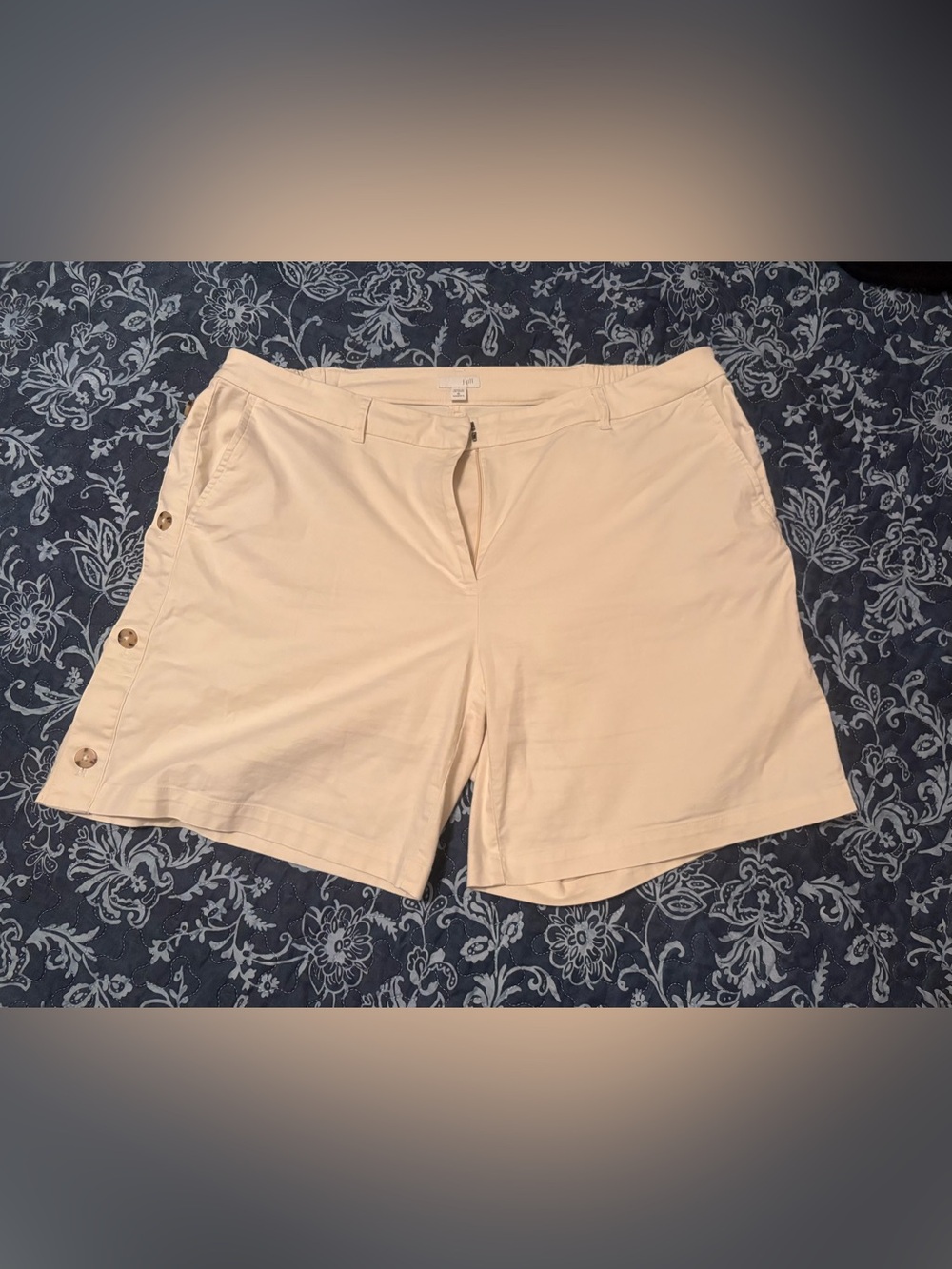 J.Jill Cotton Shorts with decorative buttons at sides